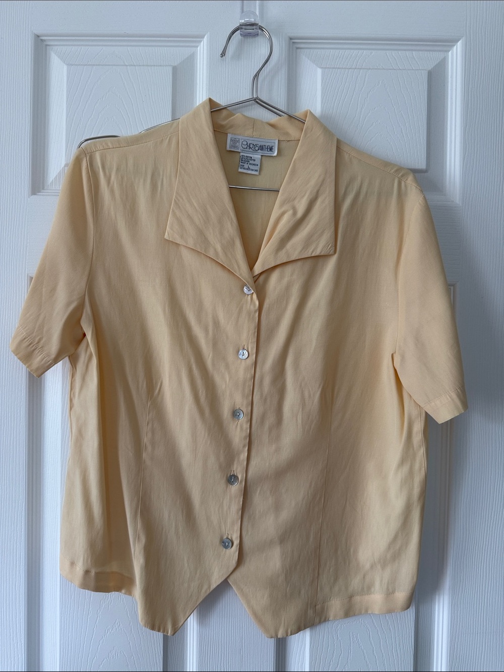 Vintage Women's Short-Sleeve Button Front Top in Pale Yellow
